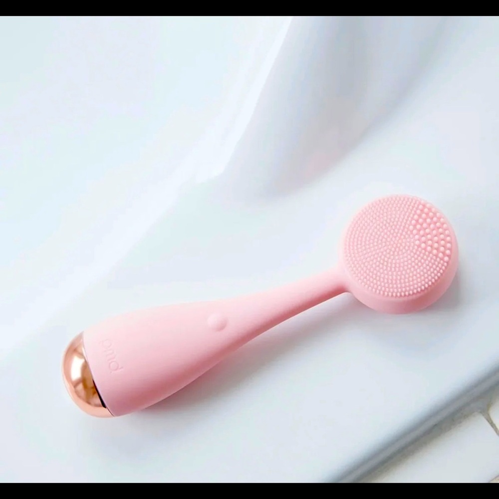 SOLD!!! PMD Clean Smart Facial Cleanser BNWOT